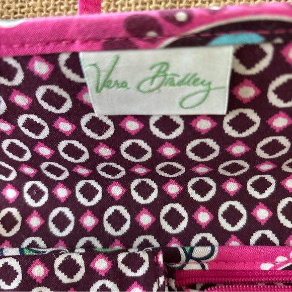 Vera Bradley Cupcake Pink Crossbody Wallet Coin Purse Strap Magnetic  9"x4" - Picture 7 of 9